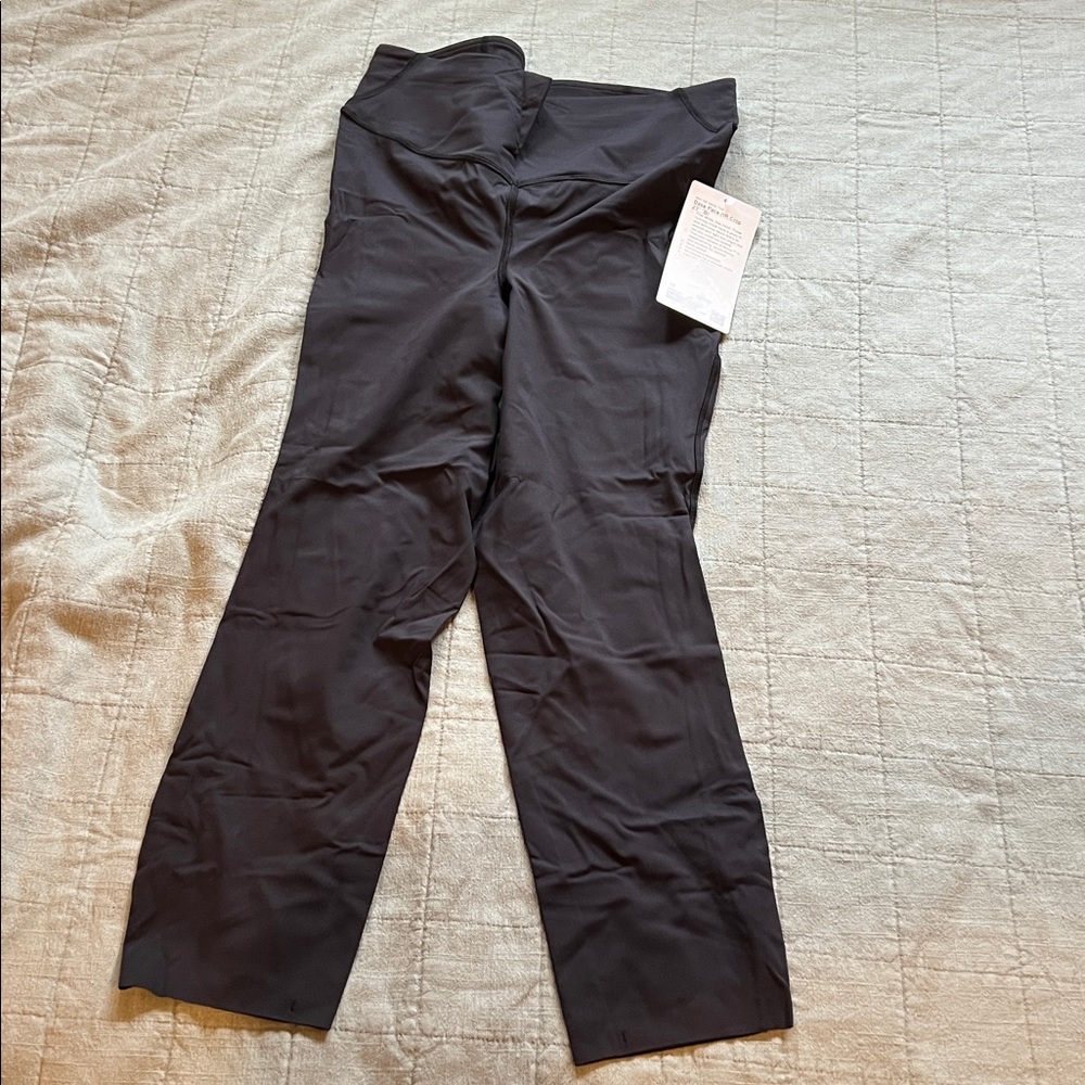 Lululemon base pace crop